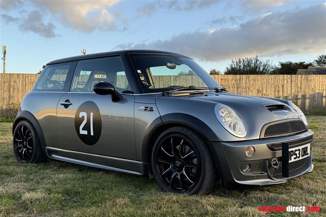 Racecarsdirect.com - Mini R53 Cooper S & Brian James Trailer