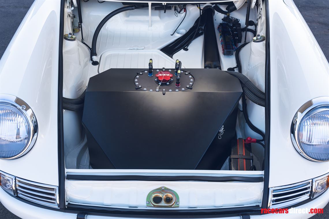 1965-porsche-911-race-car