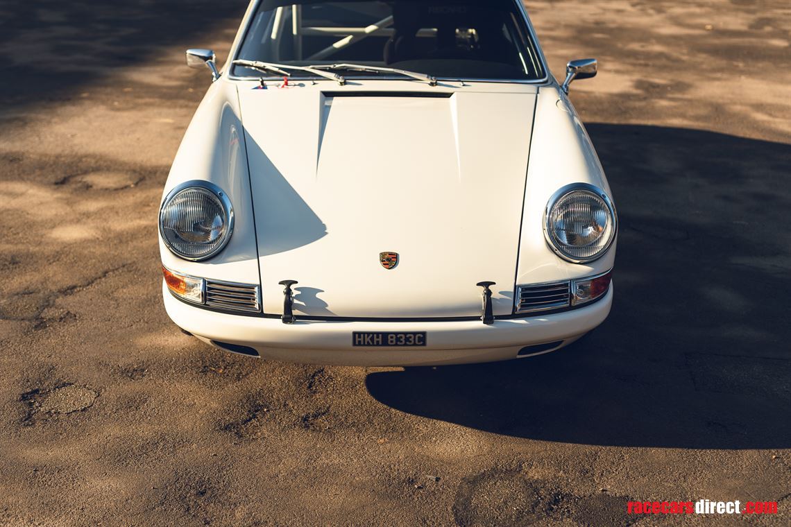 1965-porsche-911-race-car