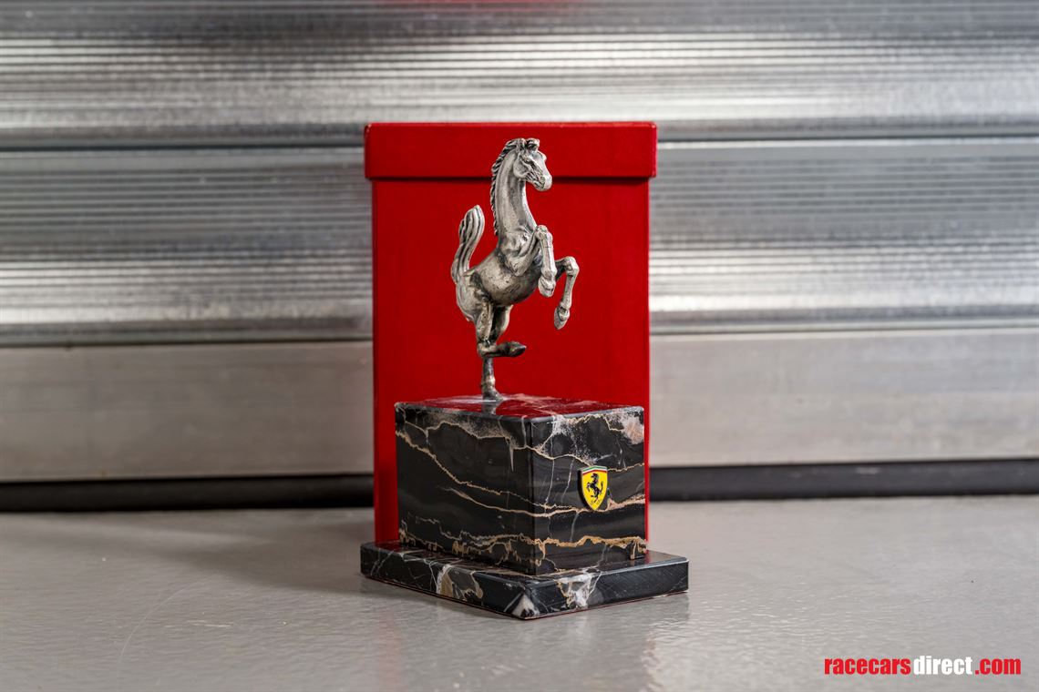 ferrari-cavallino-sculpture