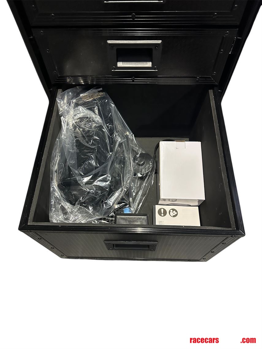 hospitality-flight-case-all-black-theme