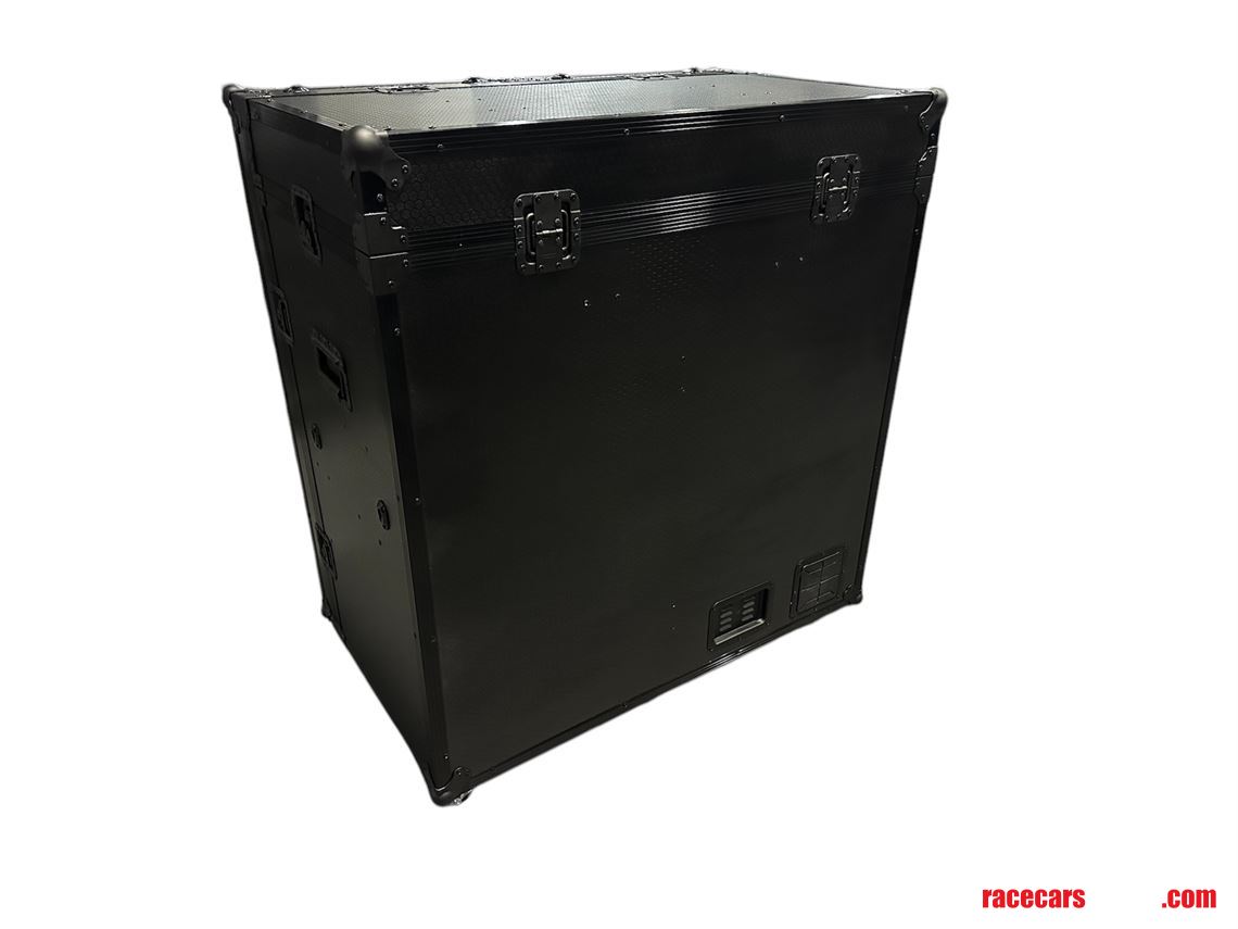 hospitality-flight-case-all-black-theme
