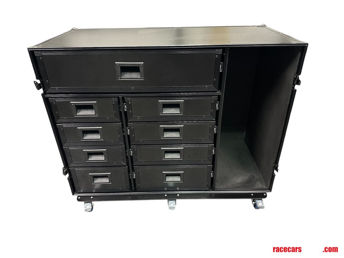 tool-box-flight-case-all-black-theme---vme-tb
