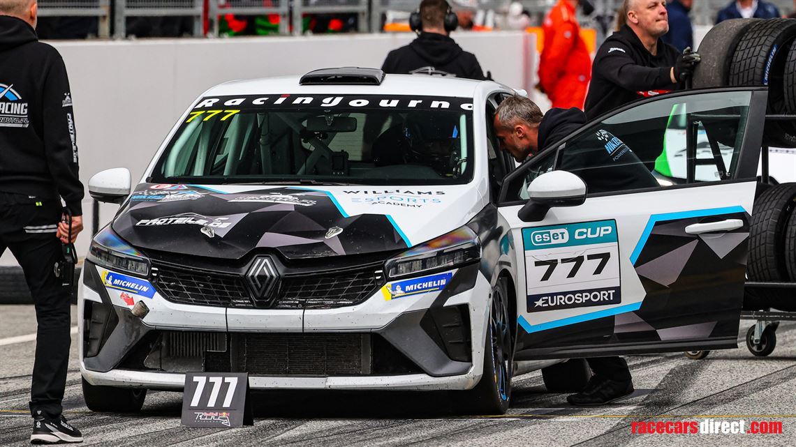 original-renault-clio-v-cup---gen-2-2024-race
