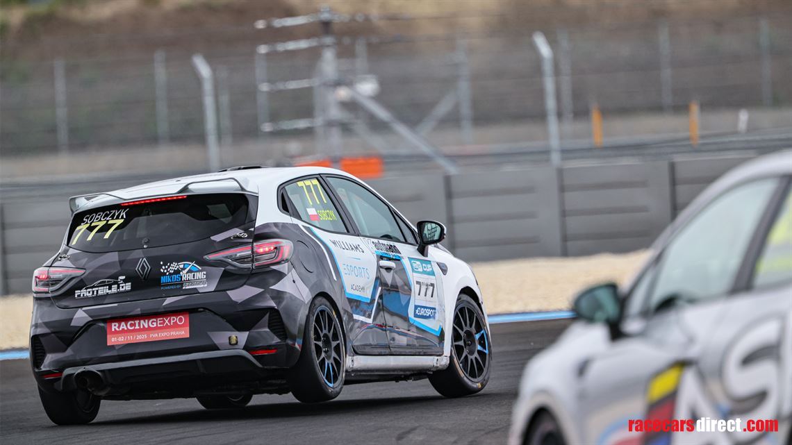 original-renault-clio-v-cup---gen-2-2024-race