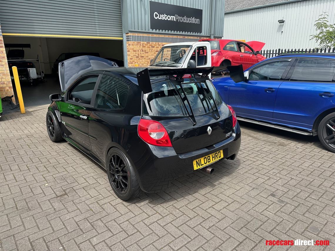 renault-clio-mk3-racetrack-car
