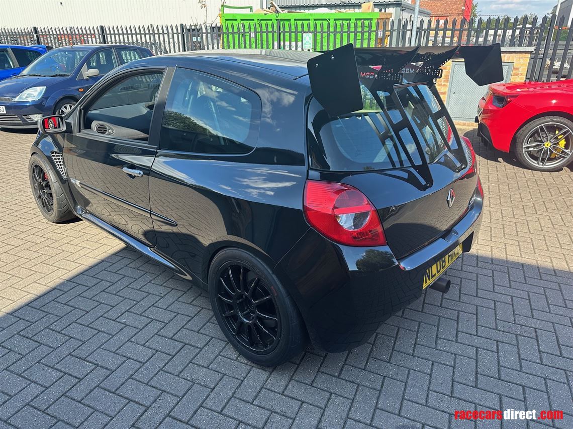 renault-clio-mk3-racetrack-car