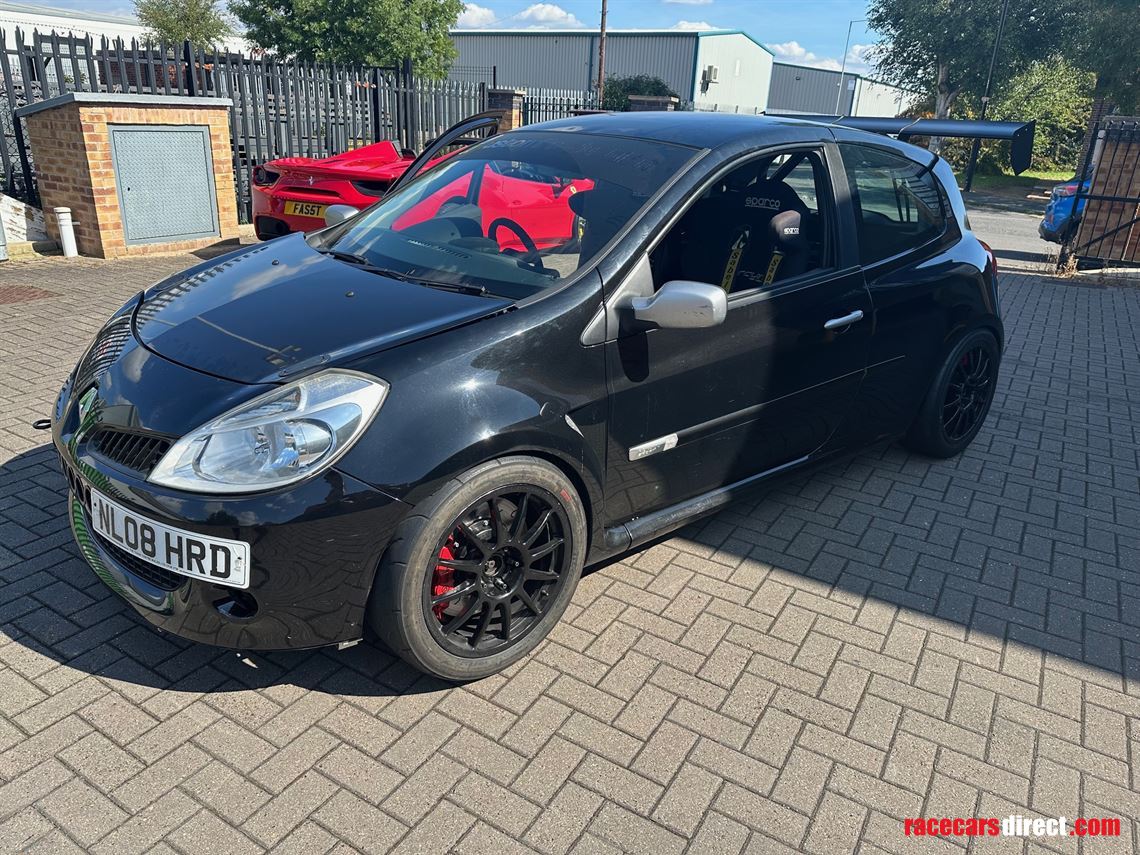 renault-clio-mk3-racetrack-car