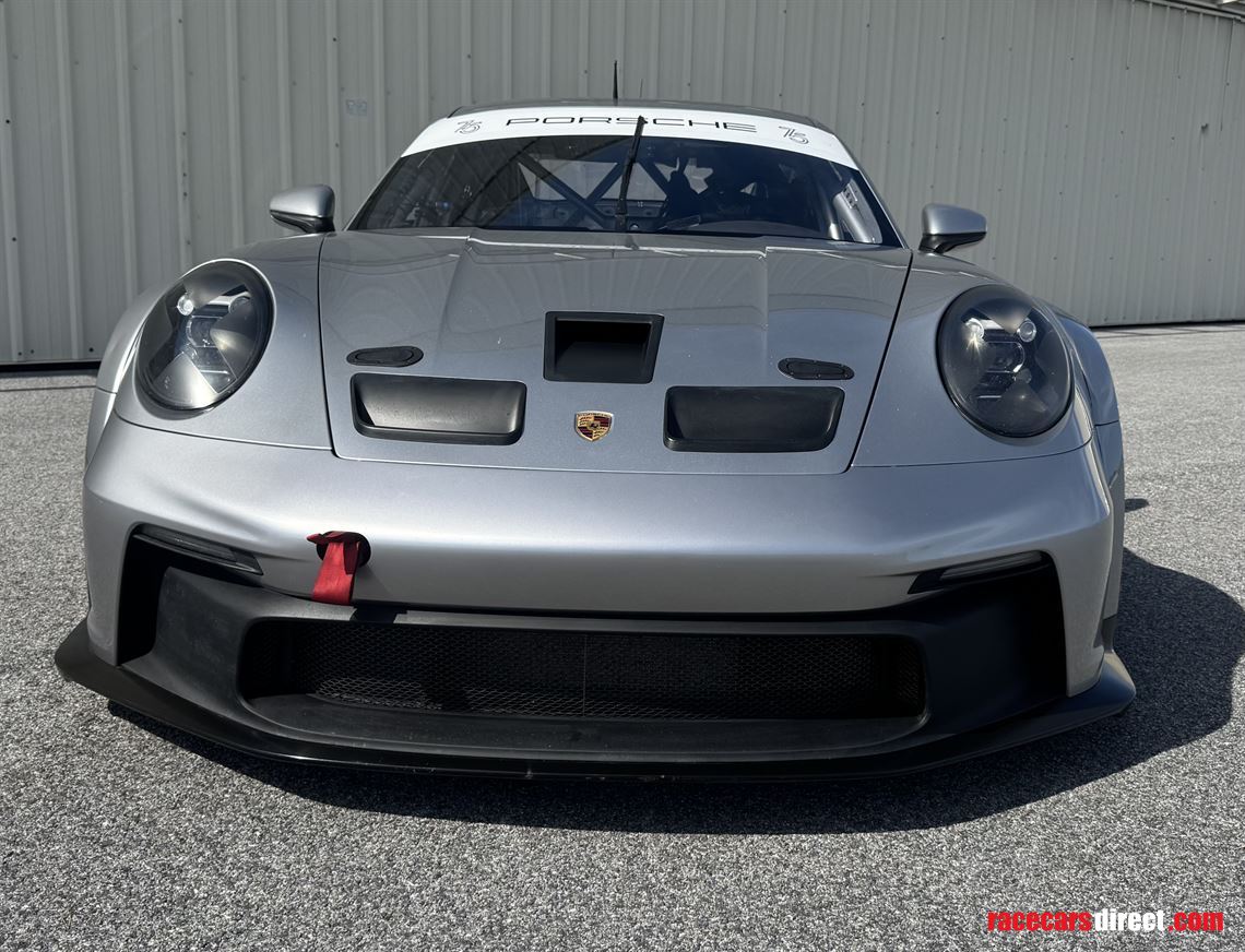 porsche-992-gt-3-cup-car