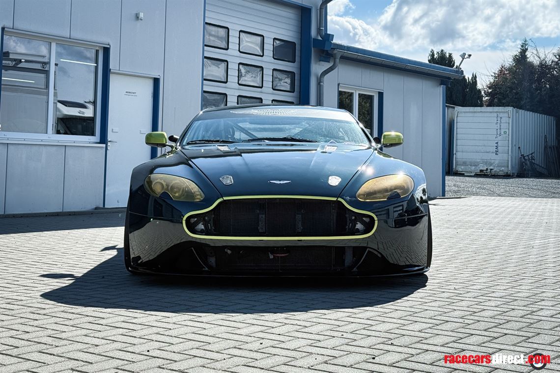 aston-martin-vantage-gt4-2009