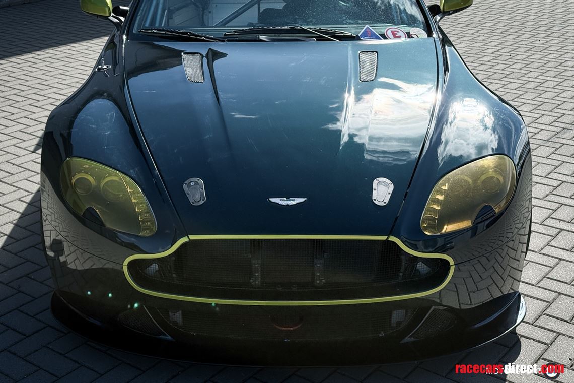 aston-martin-vantage-gt4-2009