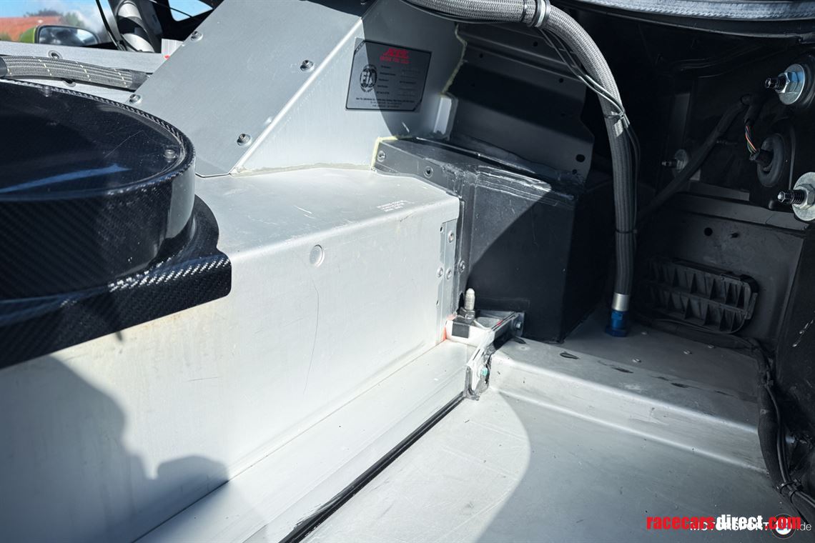 aston-martin-vantage-gt4-2009