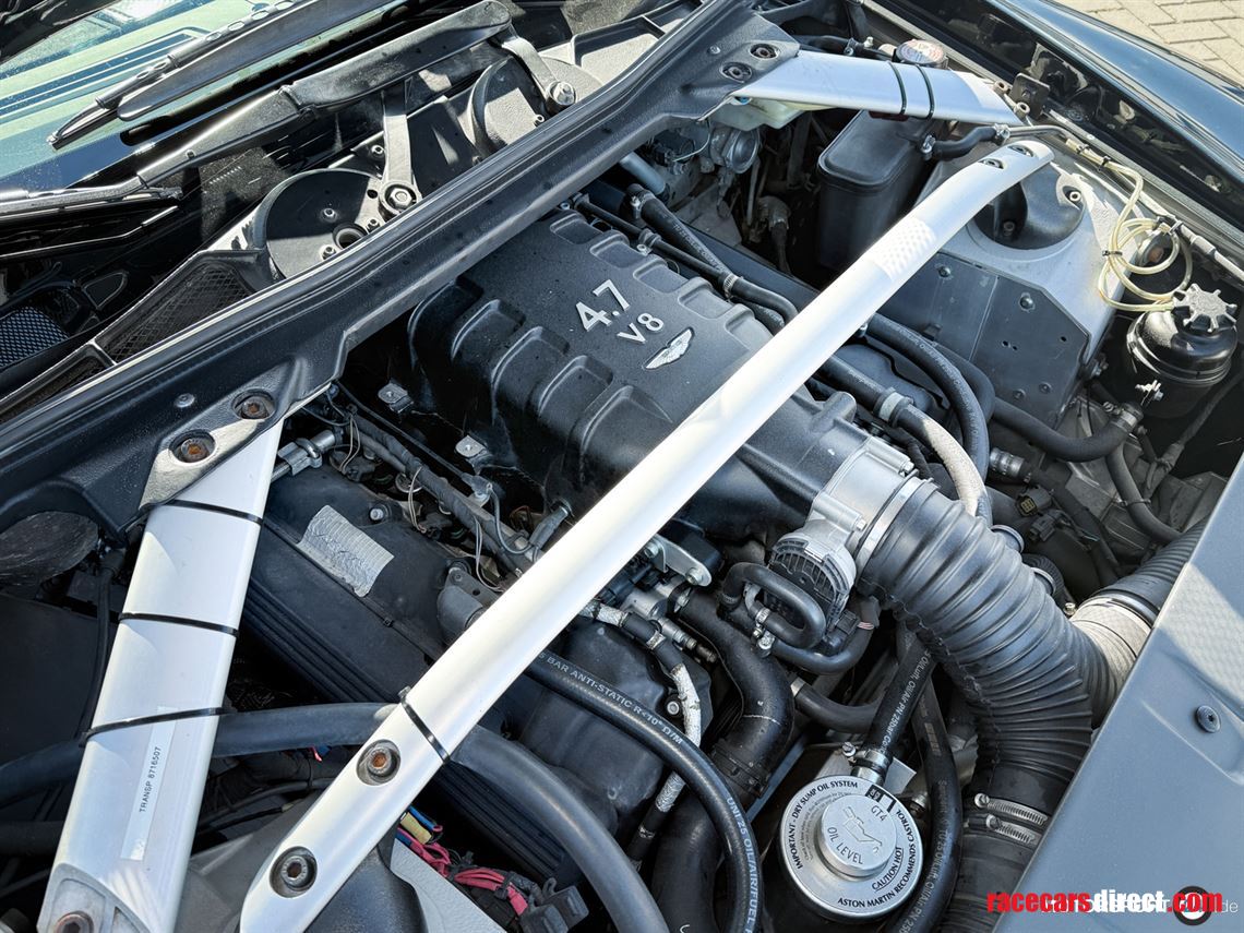 aston-martin-vantage-gt4-2009