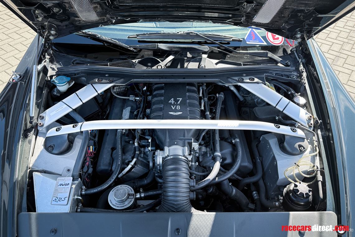 aston-martin-vantage-gt4-2009