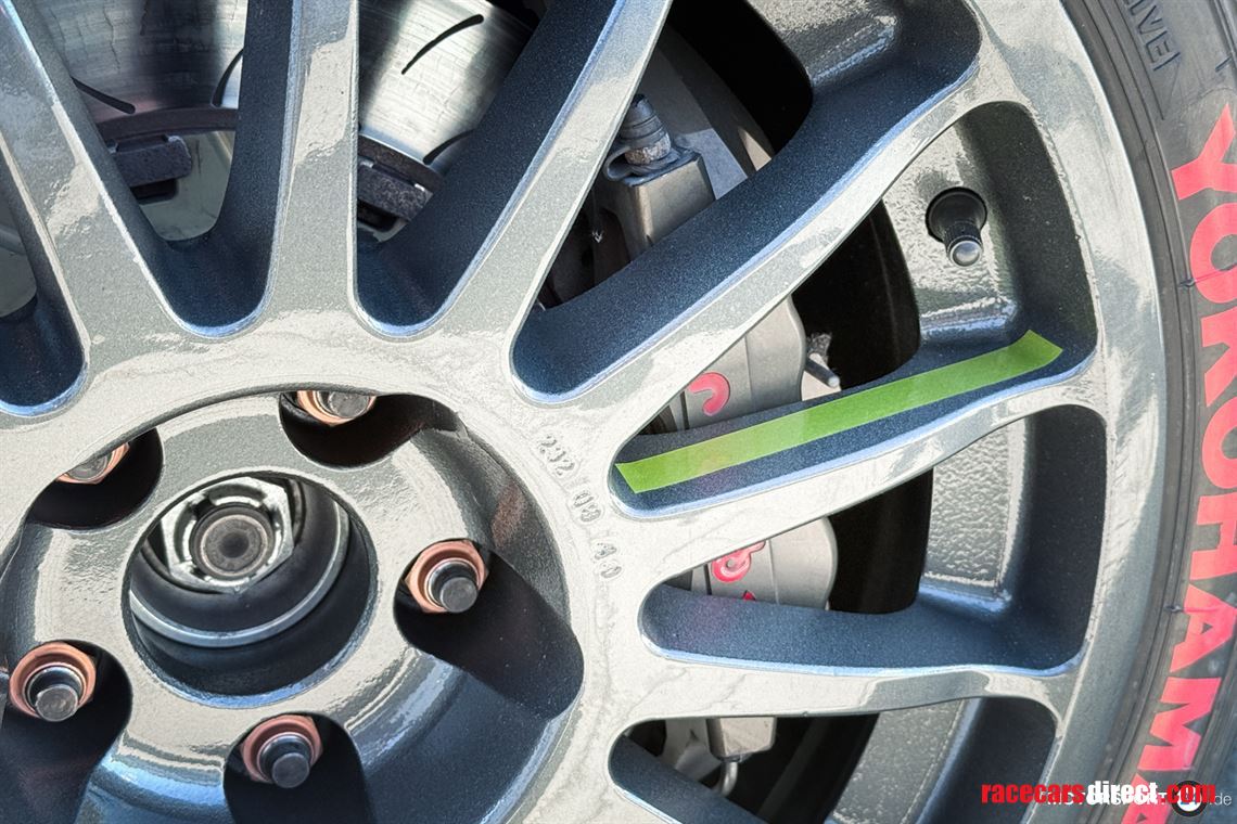 aston-martin-vantage-gt4-2009