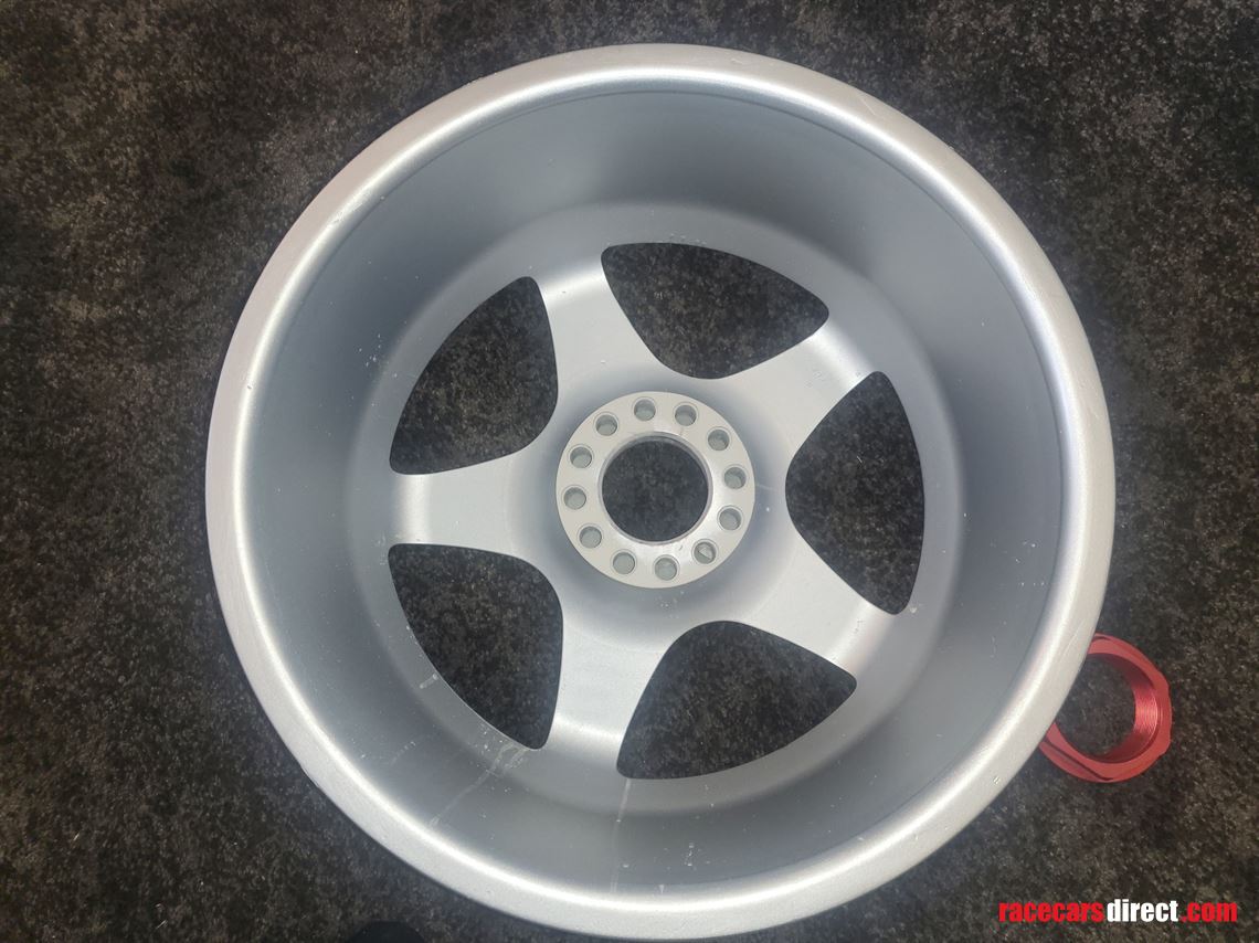 oz-racing-wheels-8-x-18-magnesium-centre-lock