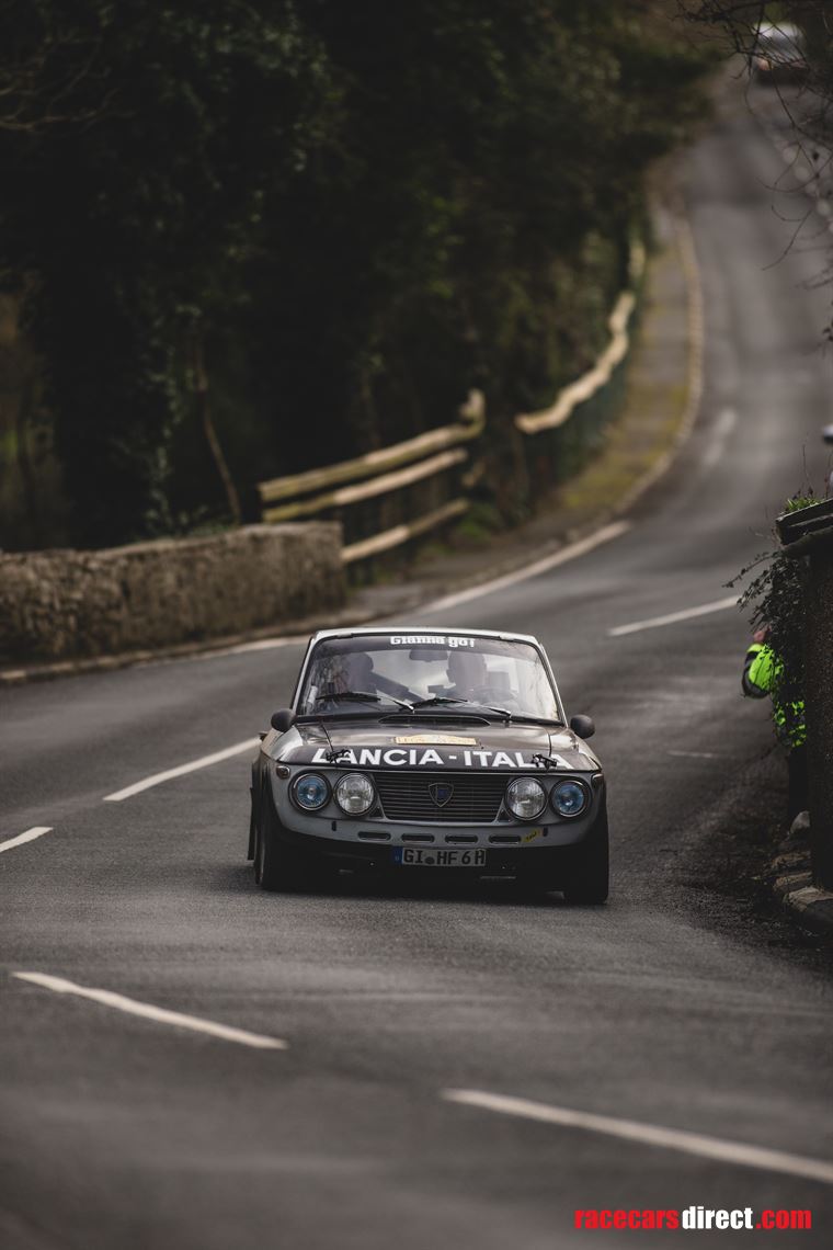 lancia-fulvia-coupe-13-for-regularity-rallyin