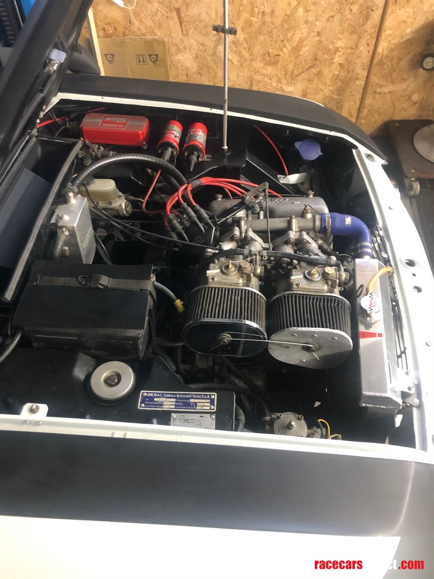 lancia-fulvia-coupe-13-for-regularity-rallyin