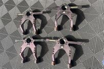 aston-martin-set-up-hubs