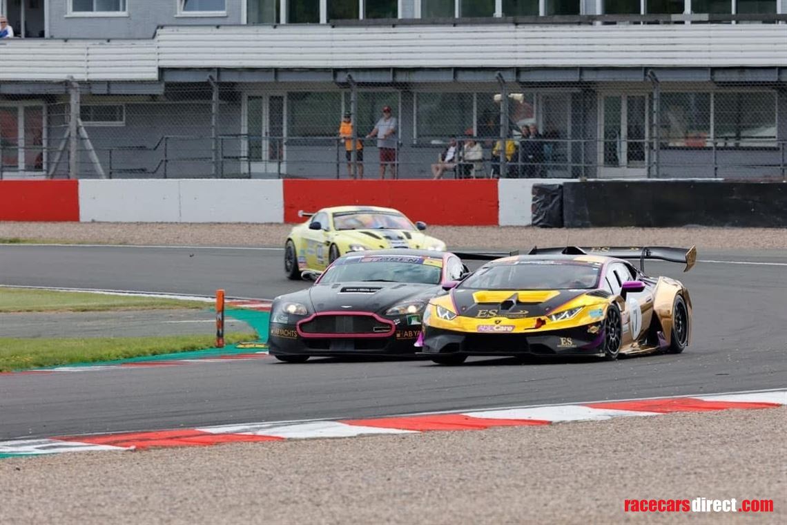 lamborghini-super-trofeo-evo