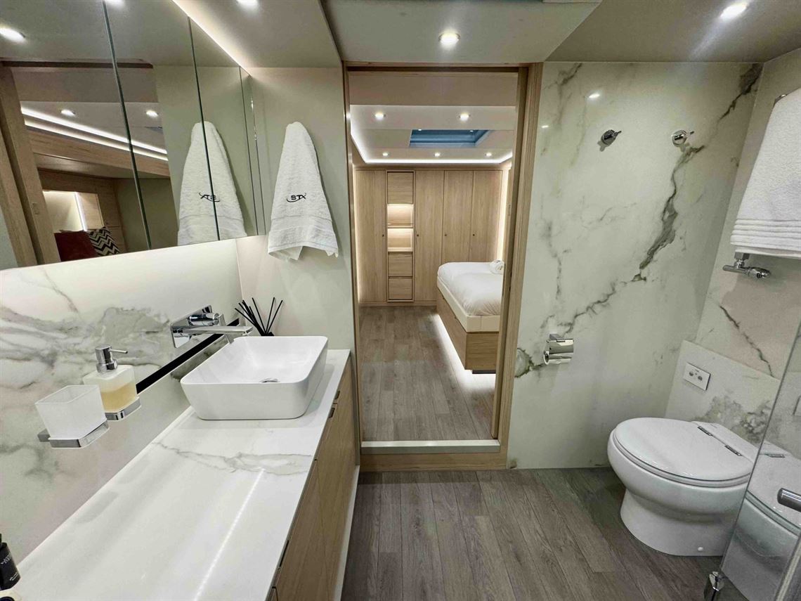 stx-motorhome-with-3-pop-outs-for-sale