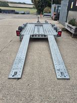 brian-james-c4-blue-trailer-33m-x-17m-20t-gvw