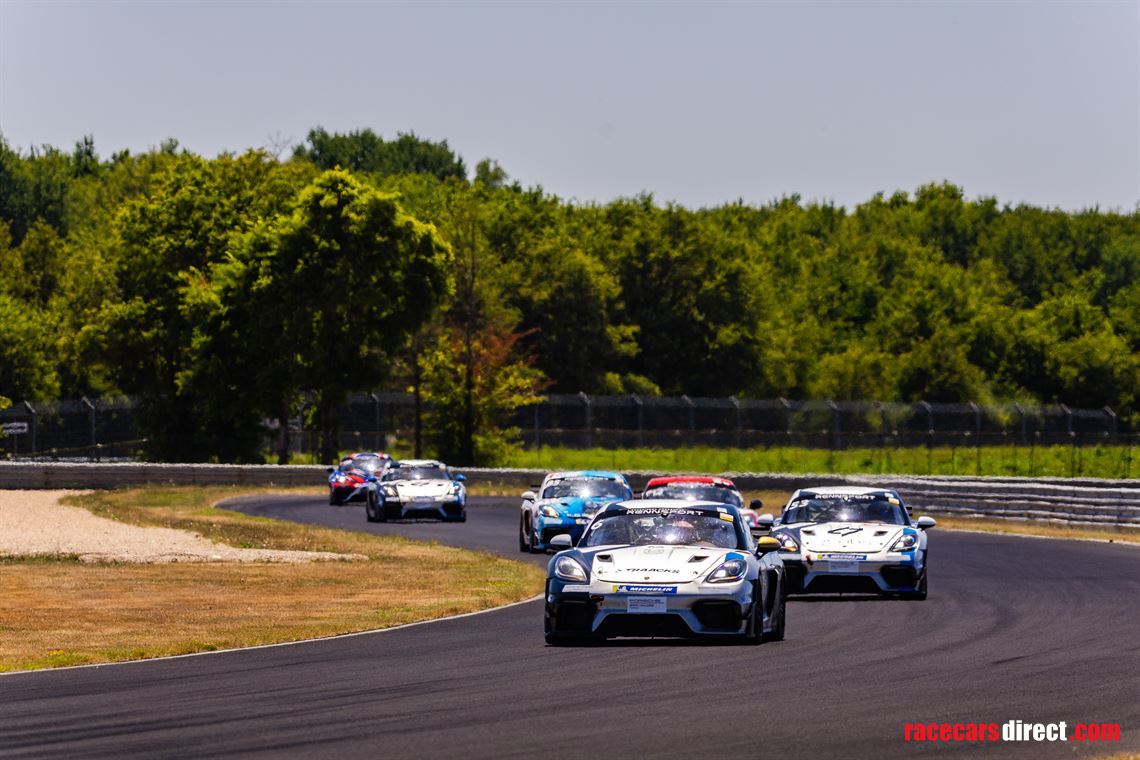 porsche-718-cayman-gt4-rs-clubsport