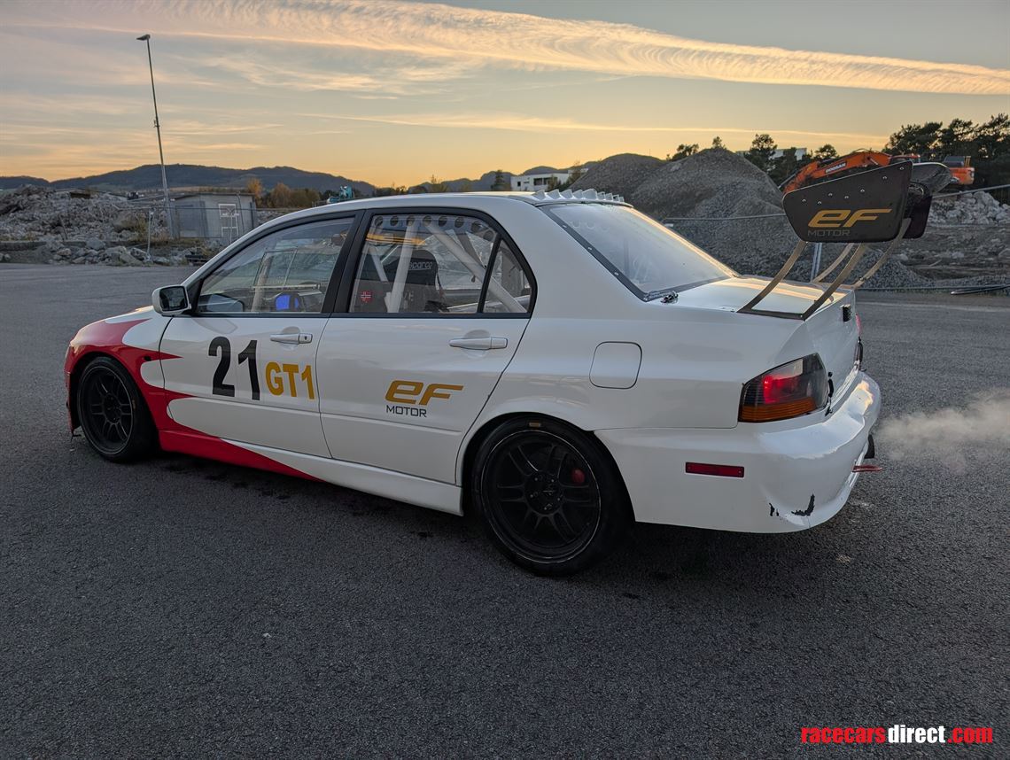 mitsubishi-lancer-evo-9-racecar