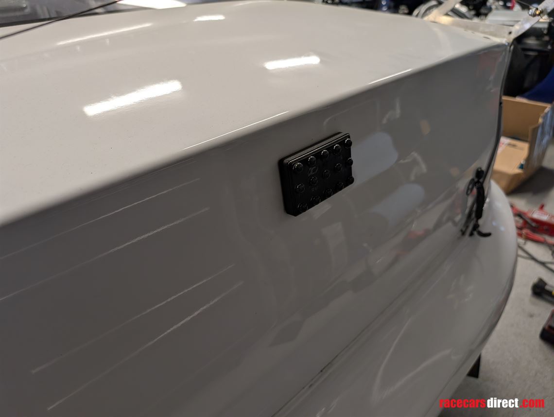 mitsubishi-lancer-evo-9-racecar