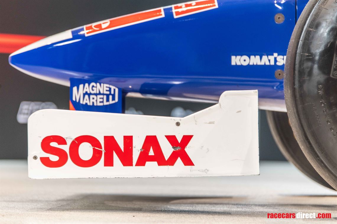 sold-f1-williams-fw1819-works-show-car