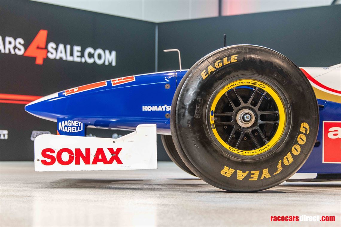 sold-f1-williams-fw1819-works-show-car