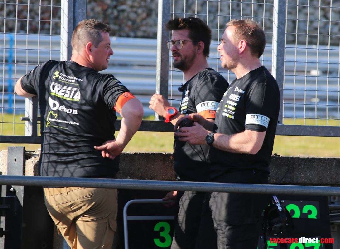 gt4-gt2-arrive-drives-available-in-26