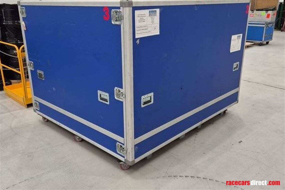 very-large-flight-case