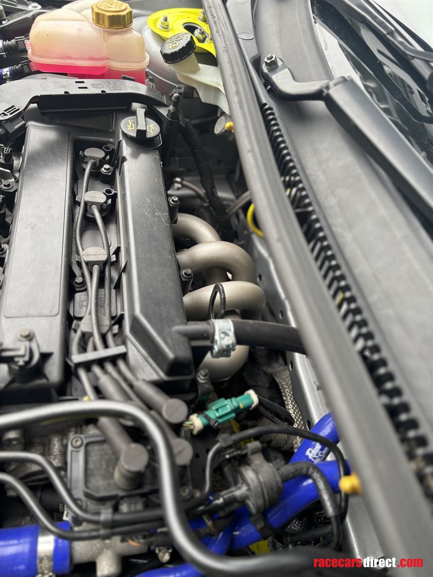 ford-fiesta-st150-race-car-st-challenge