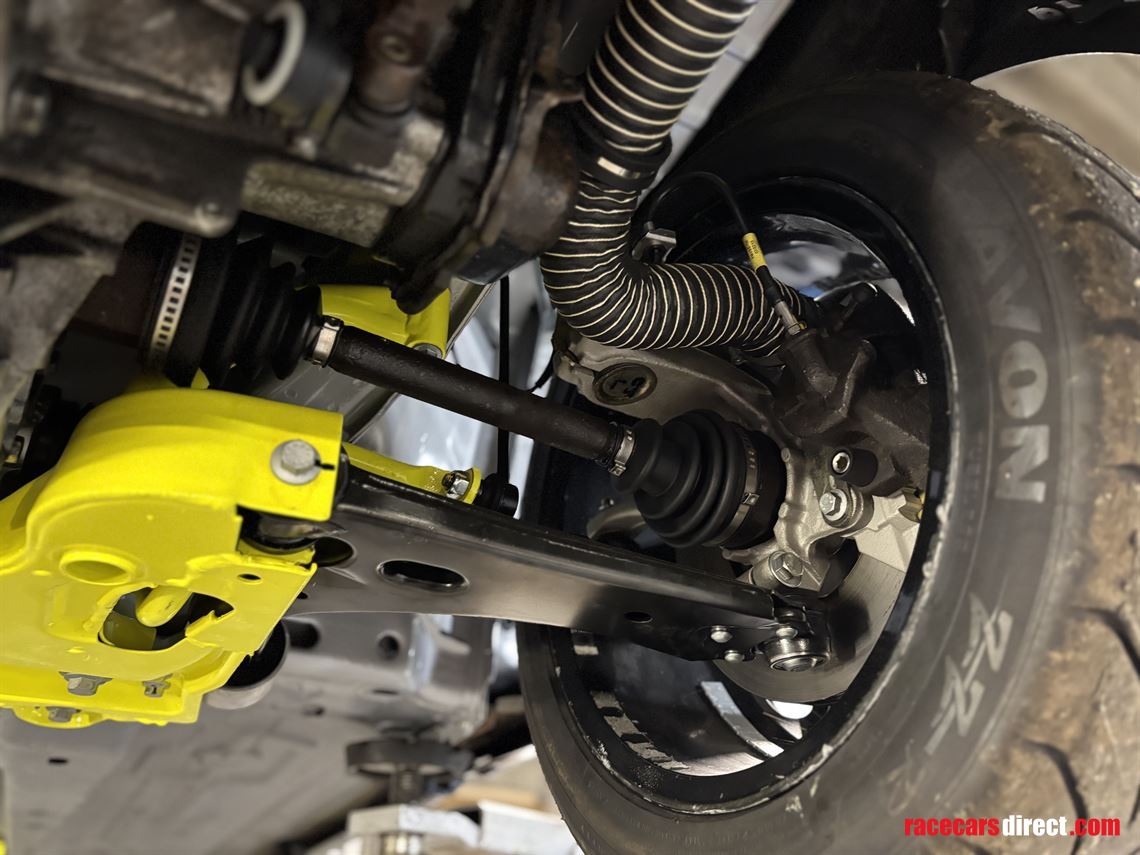 ford-fiesta-st150-race-car-st-challenge