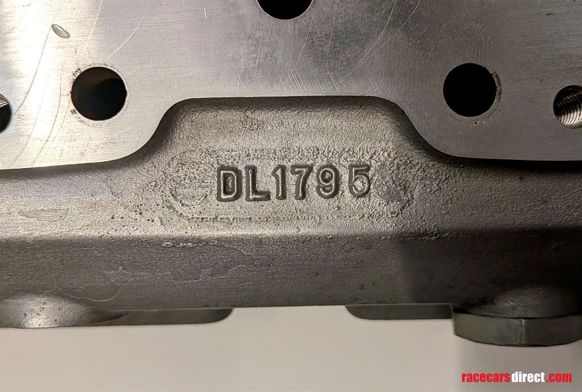 cosworth-39-dfl-cylinder-heads-pair