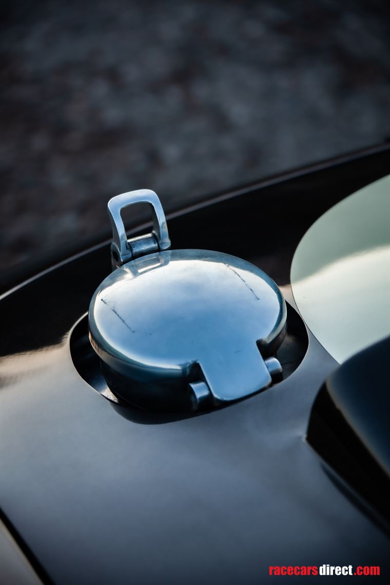 jaguar-e-type-semi-lighweight-fia-race-car