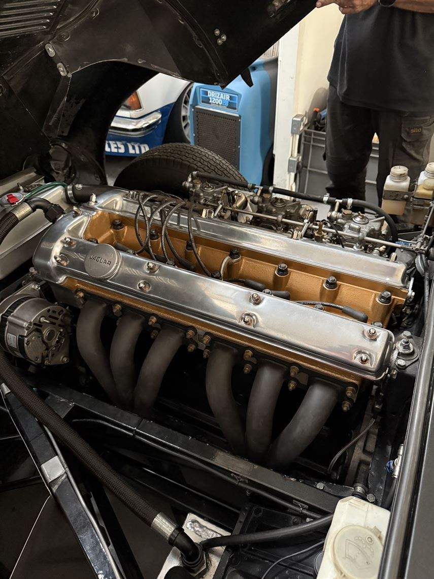 jaguar-e-type-semi-lighweight-fia-race-car