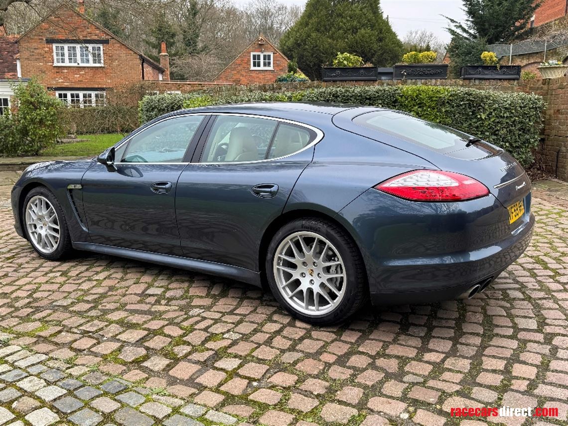 porsche-panamera-4s