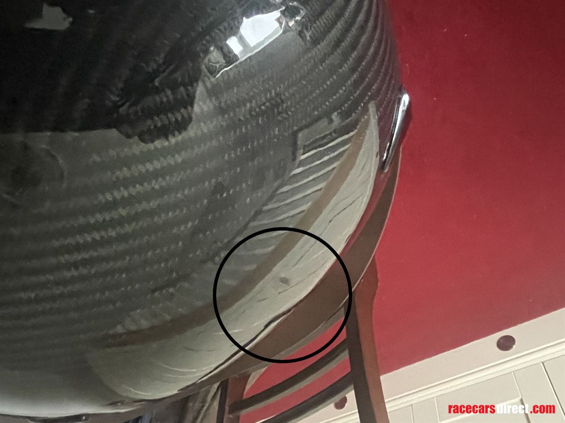 sparco-carbon-helmet-hans-device-and-omp-glov