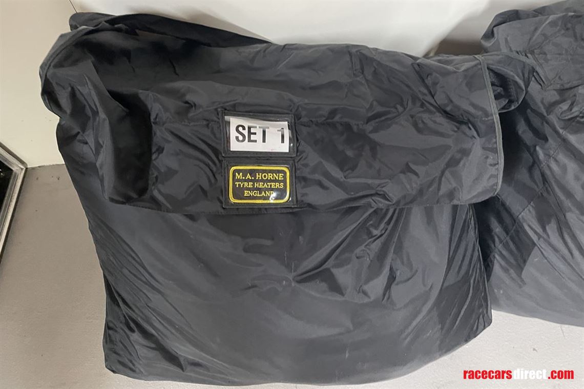 M.A. HORNE 18'' TIRE WARMER  -  SET 1