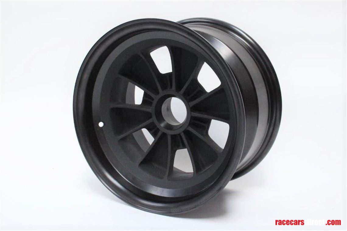 crosthwaite-gardiner-ac-cobra-halibrand-wheel