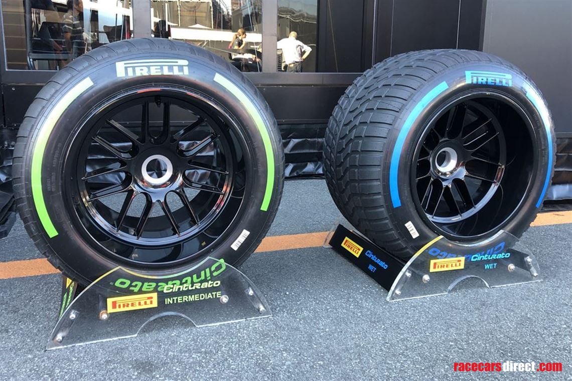 pirelli-f1-18-scale-11-show-wheel