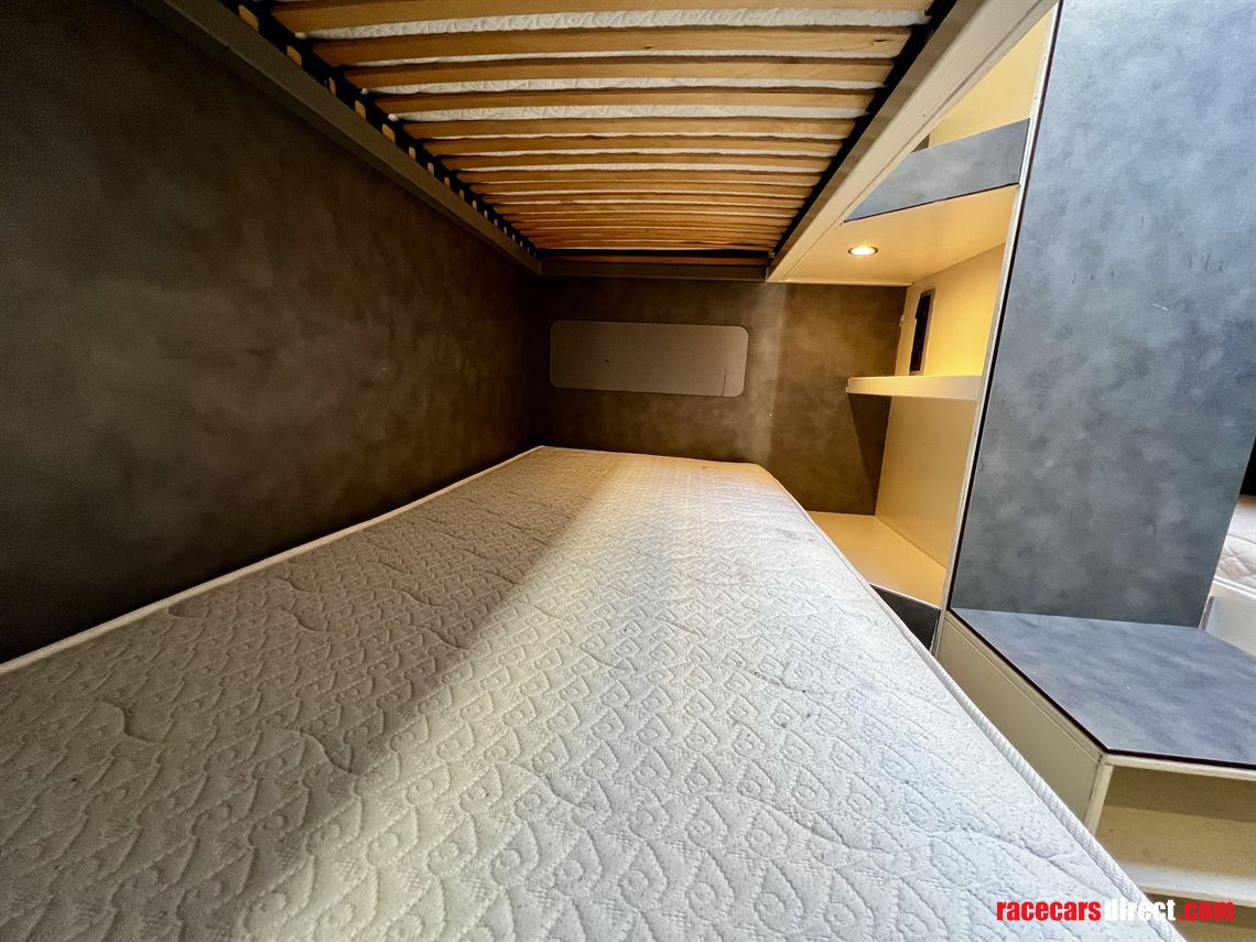 racetrailer-w-kitchen-6-bedroom-ac-full-equip