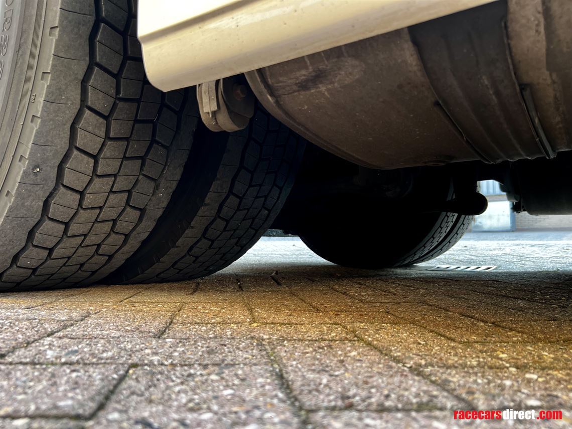 racetrailer-w-kitchen-6-bedroom-ac-full-equip