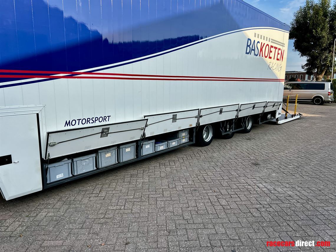 racetrailer-w-kitchen-6-bedroom-ac-full-equip