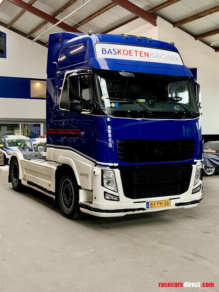 racetrailer-w-kitchen-6-bedroom-ac-full-equip