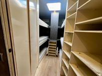 racetrailer-w-kitchen-6-bedroom-ac-full-equip