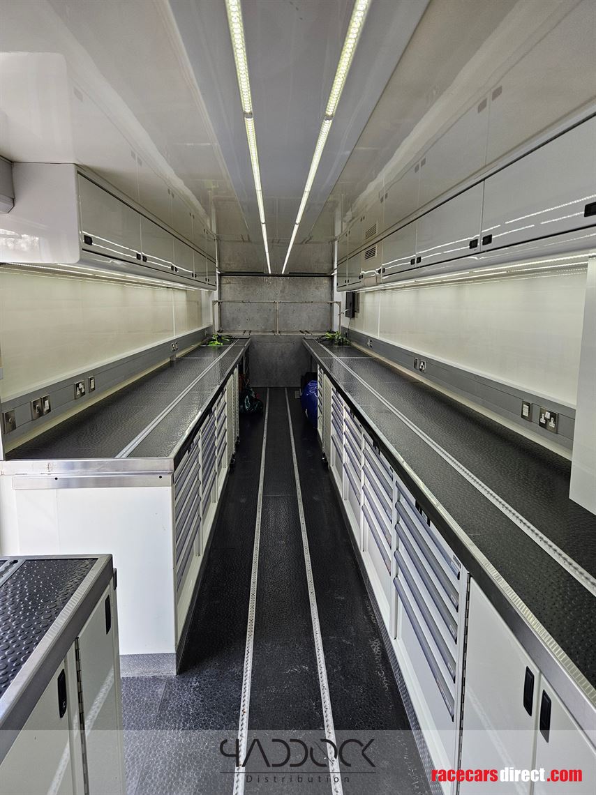 racing-trailer-wmt-invicta-racing-formula-2-i