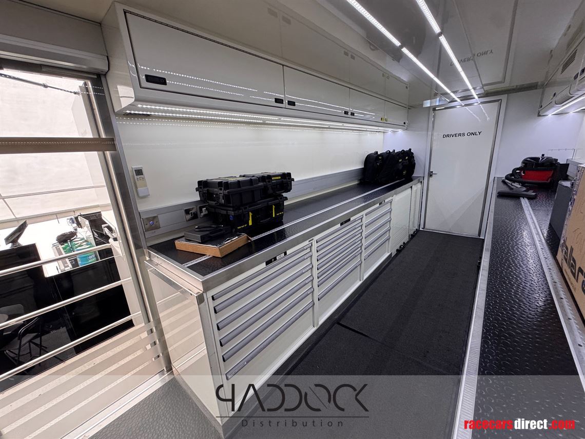 racing-trailer-wmt-invicta-racing-formula-2-i